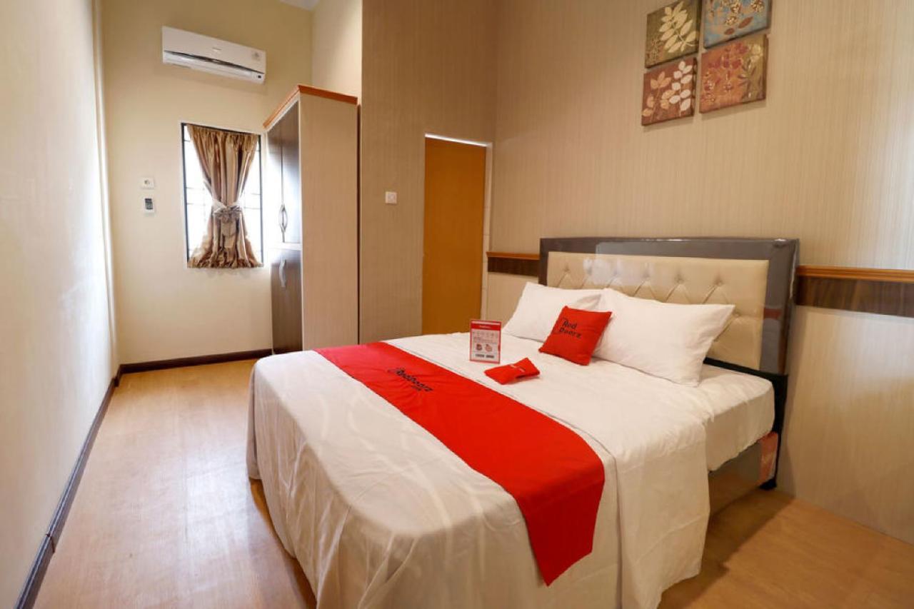 Reddoorz Plus Near Universitas Sumatera Utara Μεντάν Εξωτερικό φωτογραφία